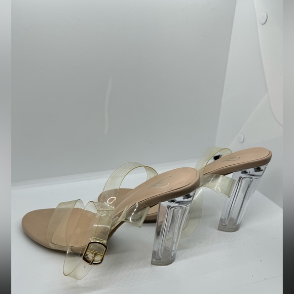 Size 10. Clear Block Heel. - Picture 3 of 4